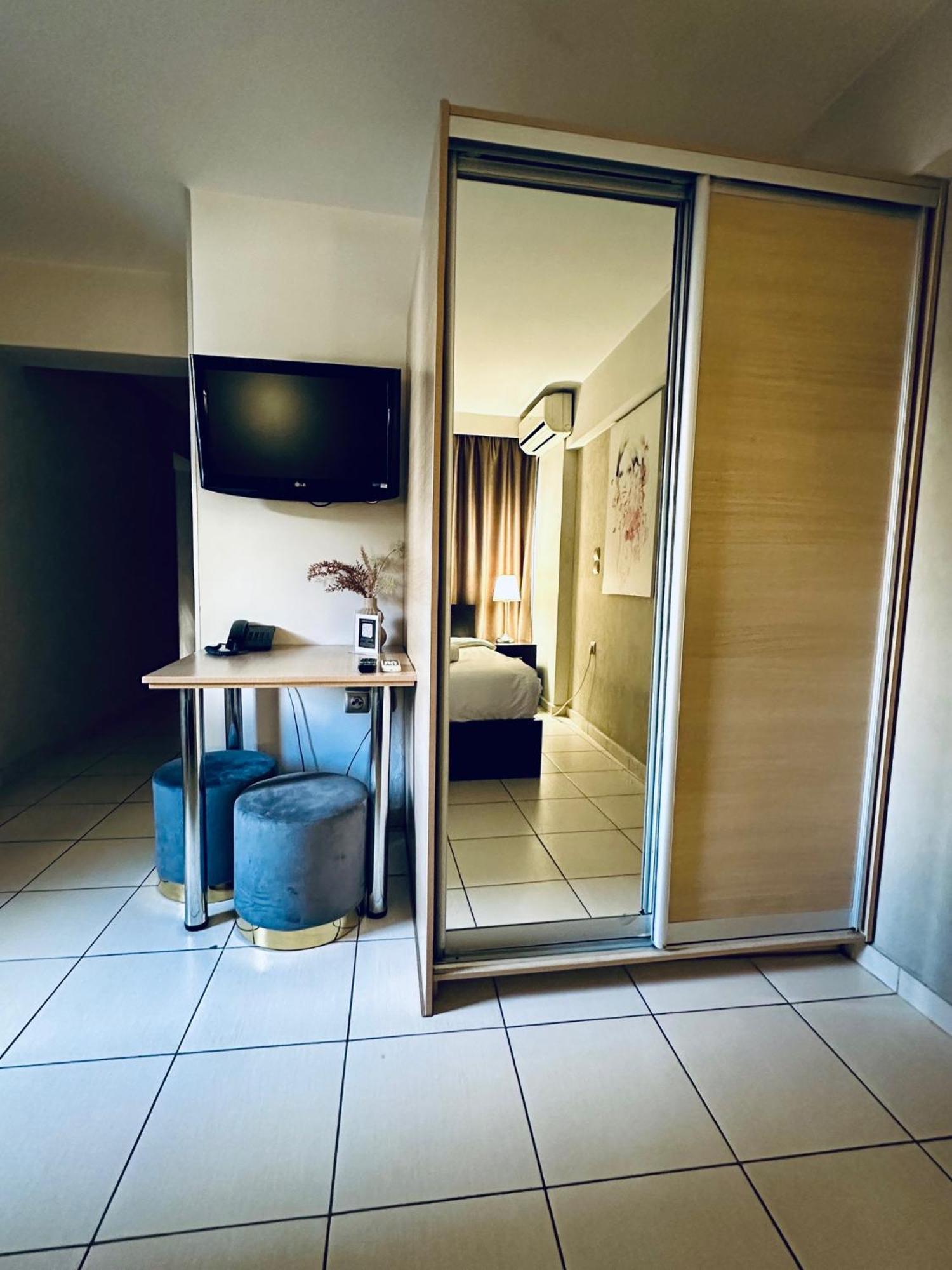 Mc Queen Rooms & Apartments Athén Kültér fotó
